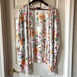 Torrid Floral Kimono, Size 1/2